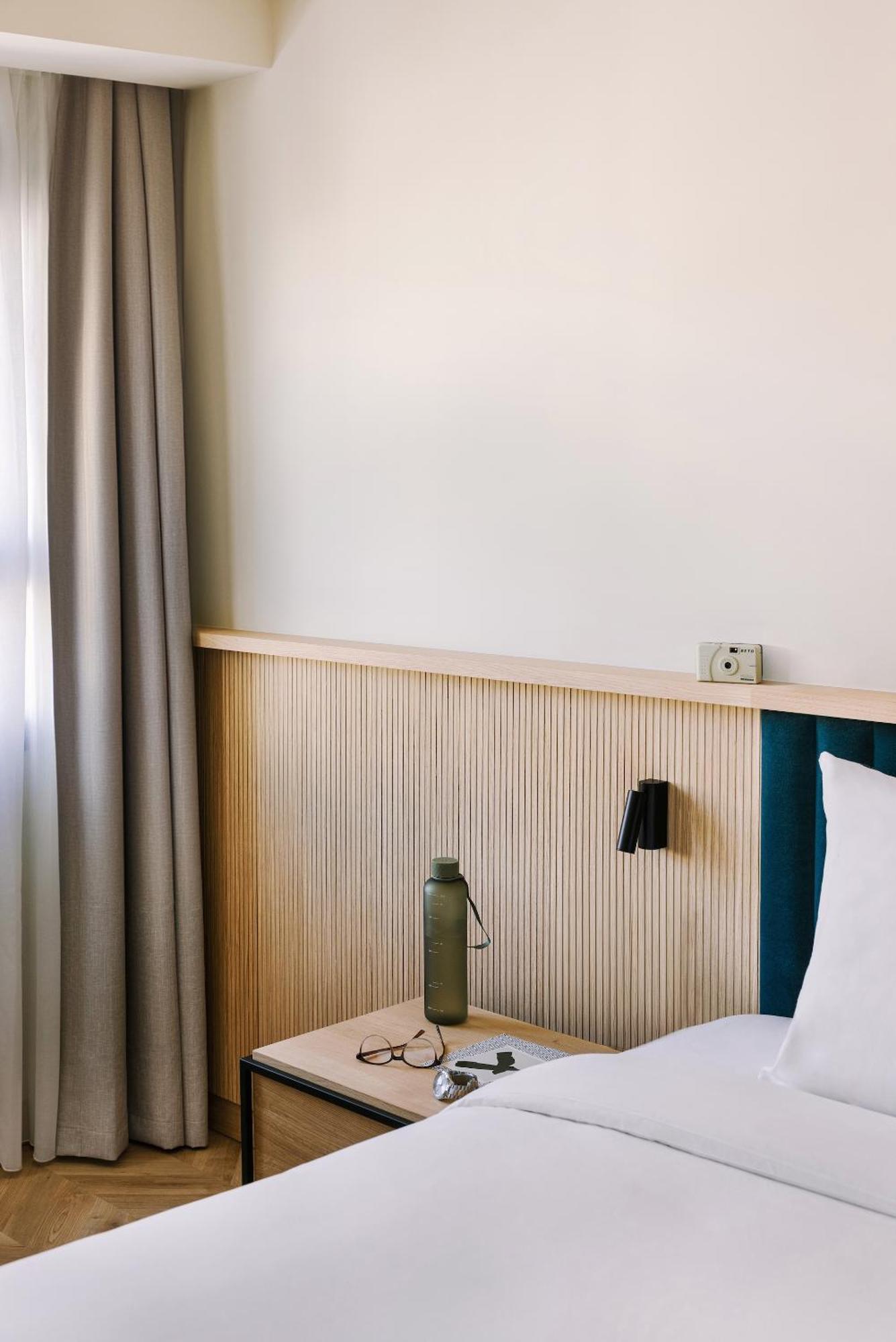 Sonder Sofia Aparthotel Madrid Room photo