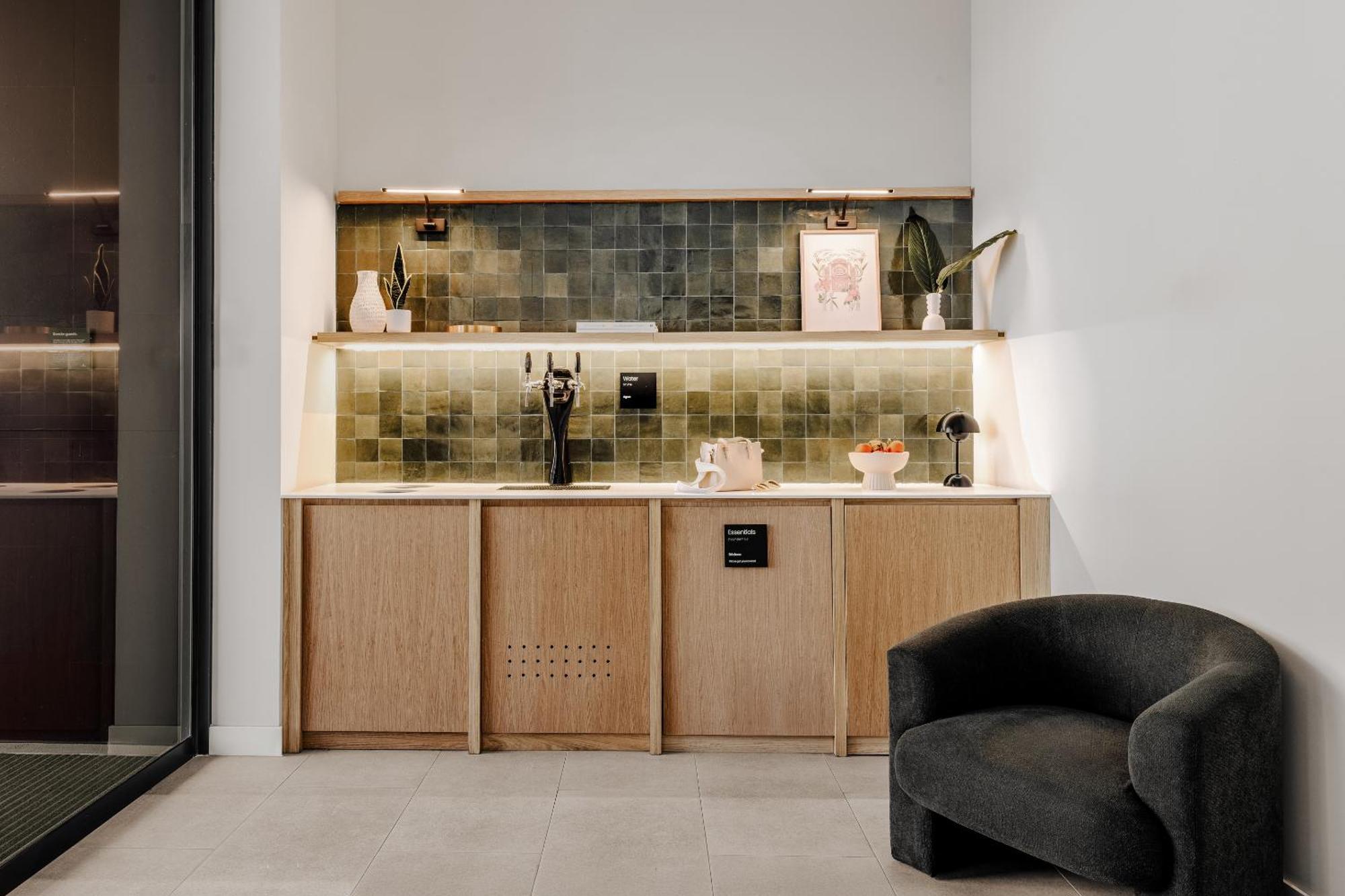 Sonder Sofia Aparthotel Madrid Exterior photo